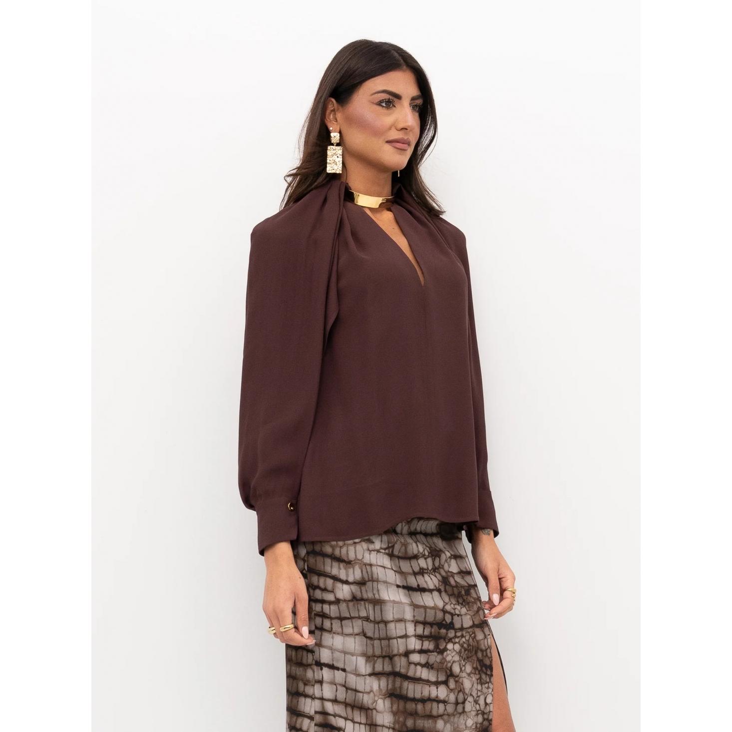 Blusa in georgette di viscosa con dettaglio gioiello