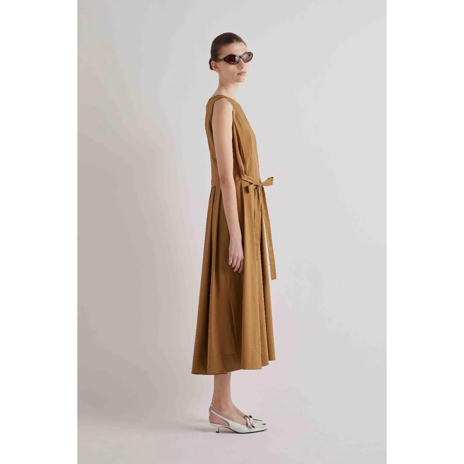 ABITO LUNGO CON AMPIA GONNA A GODET