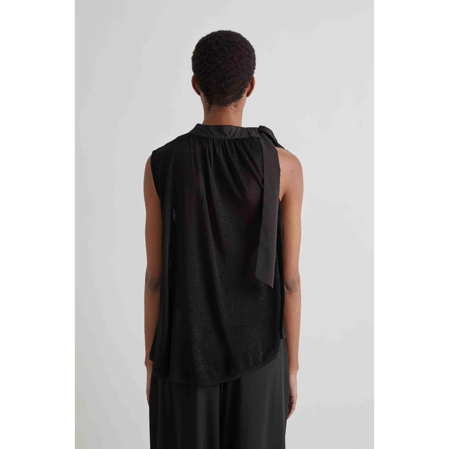 TOP IN MAGLIA CON ALLACCIATURA SULLA SPALLA