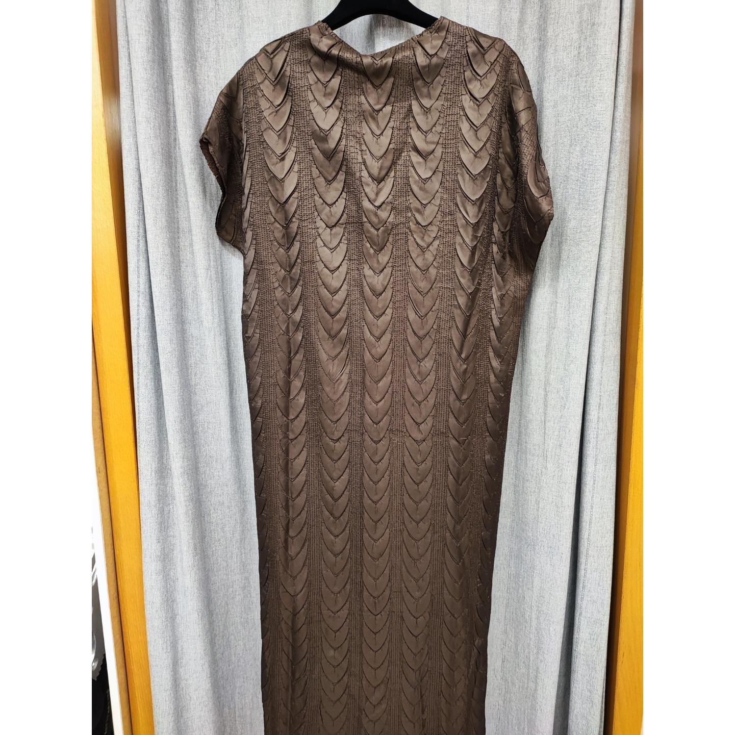 ABITO PLISSETTATO CON DISEGNO TRECCIA