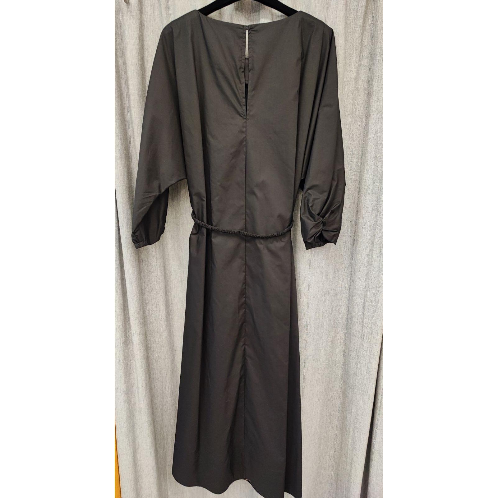 ABITO LUNGO CON CINTURA E MANICHE A KIMONO