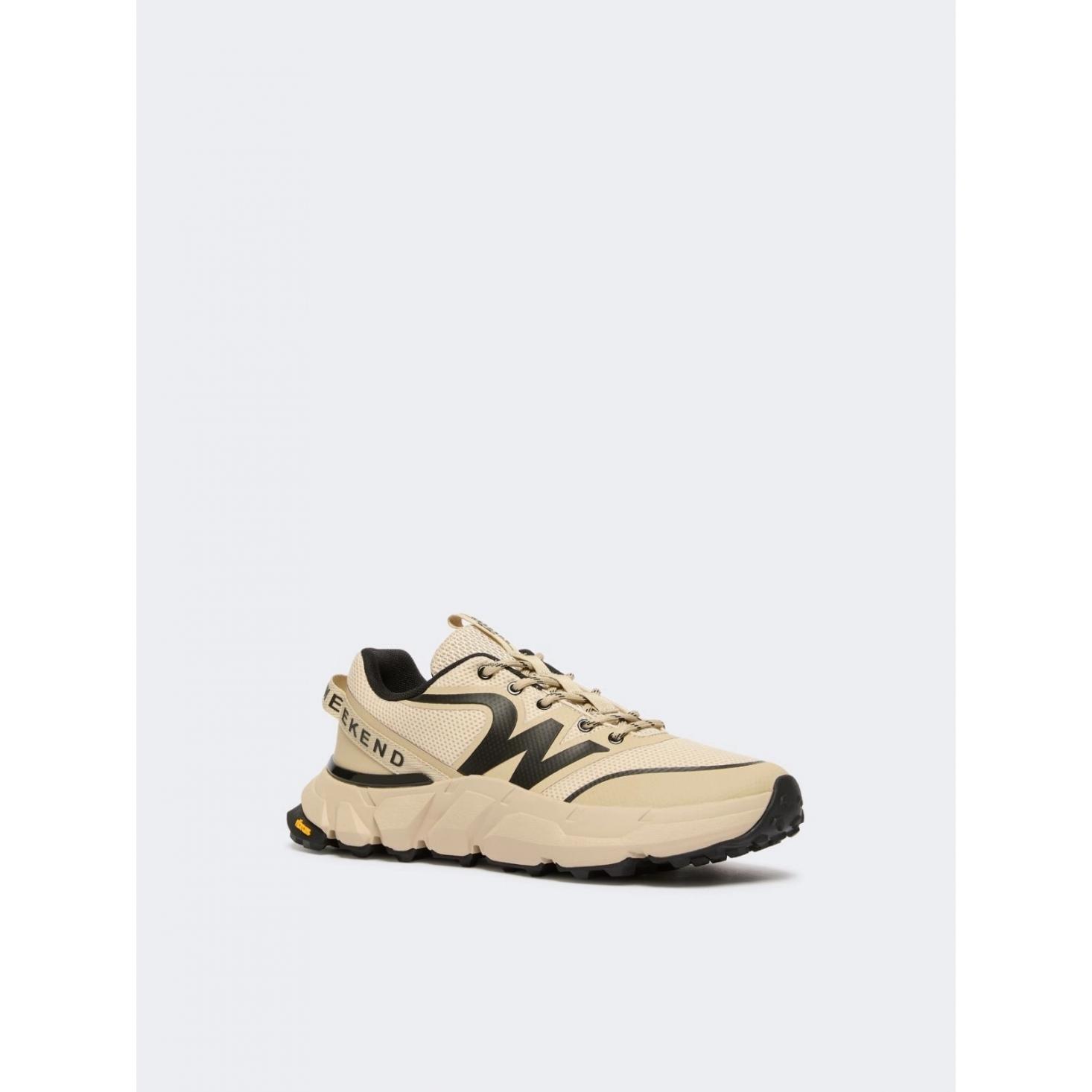 Sneaker in rete tecnica