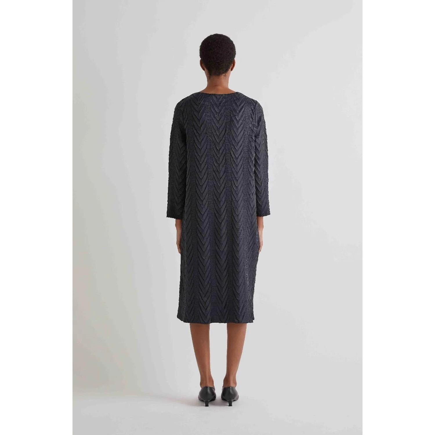 GIACCA LUNGA CON MOTIVO A TRECCIA