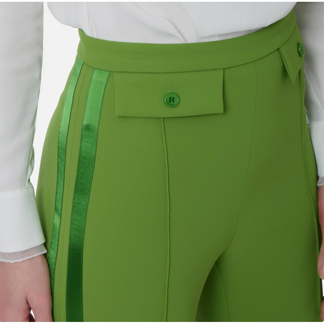 Pantaloni in crêpe leggero e raso