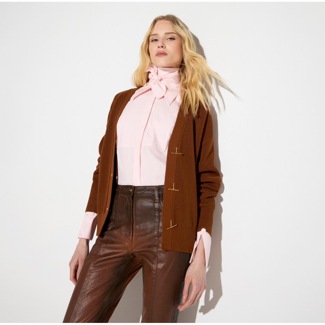 Cardigan in maglia con bottoni gioiello