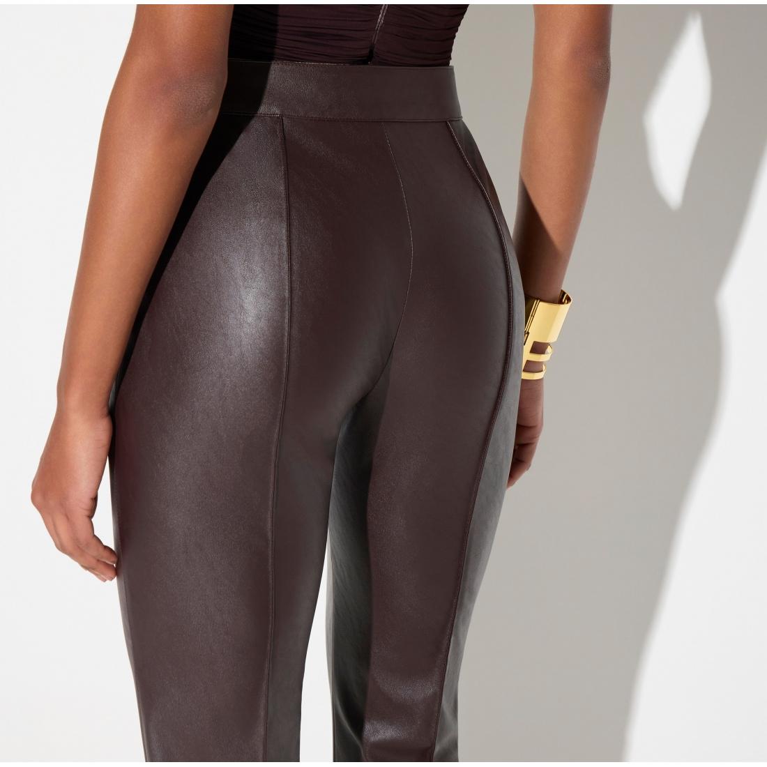 Pantaloni con nervature